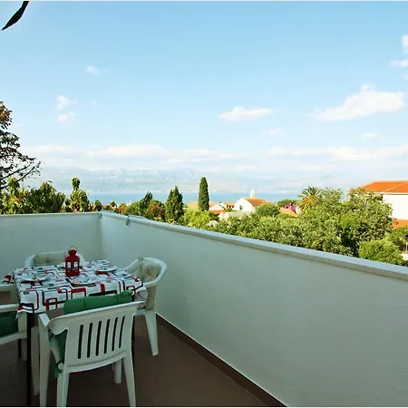 Frida Apartamento Supetar
